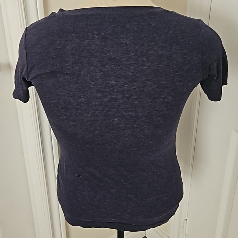 NHL Women's Hockey Logo Toronto Maple Leaf T-Shirt Navy Blue Medium - Picture 4 of 16